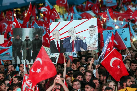 Turkijos parlamento ir prezidento rinkimai.