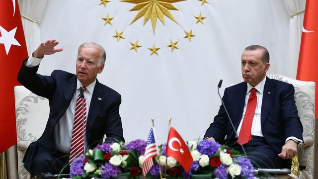 Turkijai siekiant gauti amerikietiškų naikintuvų, J. Bidenas iškėlė vieną sąlygą