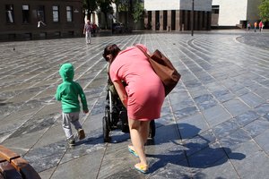 Atkreipė dėmesį į vaikus įsivaikinusias šeimas: siūlo nustatyti atostogas ir išmokas