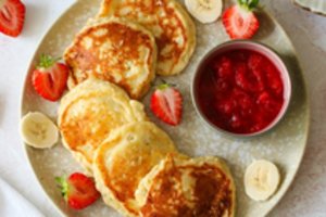 Blynai su varške ir bananais primena varškėčius, o juos paruošti – daug paprasčiau