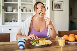 Tyrimas patvirtino: ši dieta veiksmingiausiai tirpdo pilvo riebalus