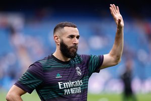 Saudo Arabijos turtais viliojimas K. Benzema pasiruošęs palikti Madrido „Real“