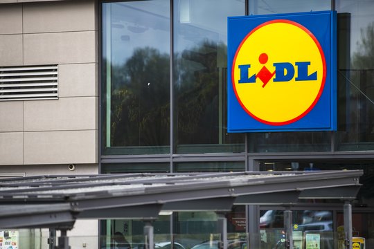 „Lidl“ parduotuvėse visoje Lietuvoje mažiesiems lankytojams bus nemokamai dalijami obuoliai.