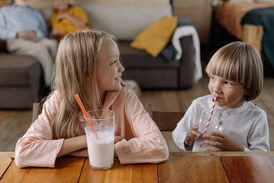 Tai, kad pienas itin svarbus vaikų mitybai, šiandien retas suabejotų.