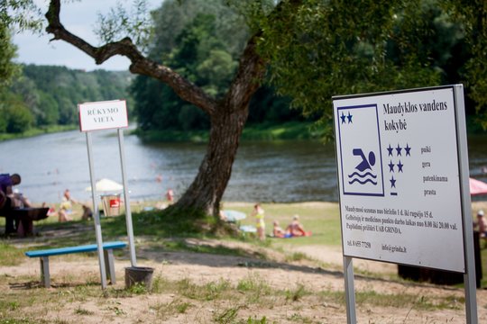 Vilnius skelbia naujojo maudymosi sezono pradžią.