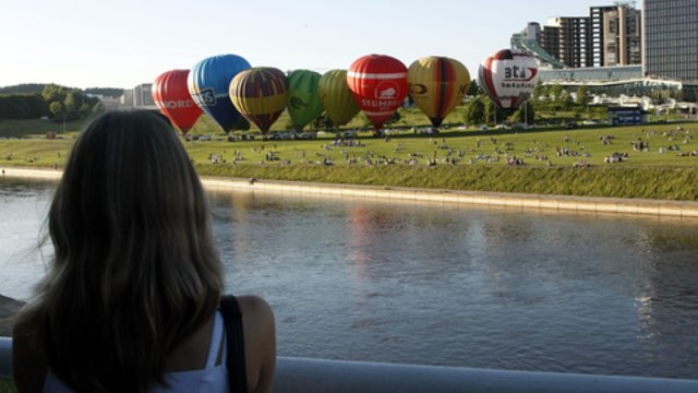 Oro balionus vadina Vilniaus veidu: džiaugiasi sutarimu ir prabilo apie ekonominę vertę