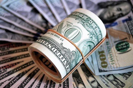 JAV Atstovų Rūmai pritarė įstatymo projektui, kuris leis paskutinę minutę išvengti Jungtinių Valstijų finansinių įsipareigojimų nevykdymo.