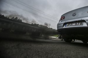 Pratęstas kvietimas teikti paraiškas atsisakiusiems taršaus automobilio