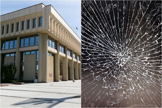Sostinėje išdaužyti Seimo rūmų ir Vilniaus apygardos teismo langai.