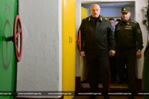 „Belaruski Gajun“: Baltarusijos kariškiai mokomi numušinėti dronus tuščiais šoviniais