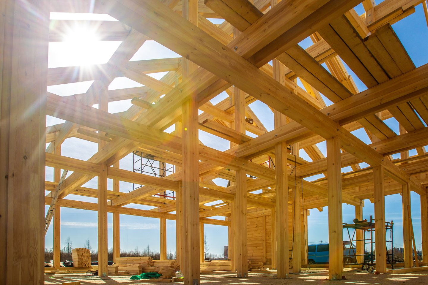 Inovacijoms atviros šalys gręžiasi tvaresnės statybinės medžiagos link – betoną ir plieną keičia mediena.<br>123 rf nuotr.