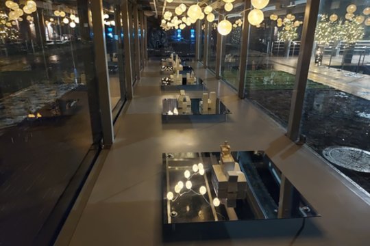 „Gobis. Lauko ekspo“ – skaidri šviečianti stiklinė konstrukcija, kurioje pristatomos Lietuvos bei užsienio keramikos, stiklo ir metalo kūrinių parodos.