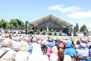 Ispanijos katalikų bažnyčia sako nustačiusi, kad 728 jos nariai yra prieš nepilnamečius panaudoję seksualinę prievartą