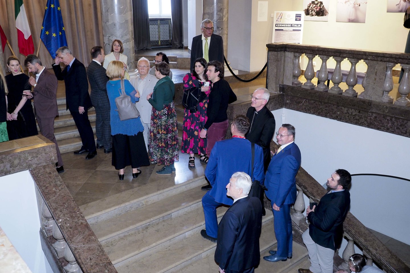  Vilniaus Rotušėje kviestiniai svečiai minėjo svarbią Italijos šventę.<br> V.Ščiavinsko nuotr.