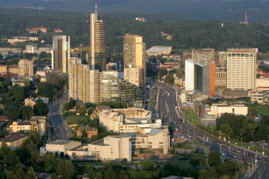 NT rinka, nekilnojamasis turtas, dangoraižiai, biurai, komercinės patalpos, daugiaaukščiai pastatai, būstas, Vilnius, Šnipiškės