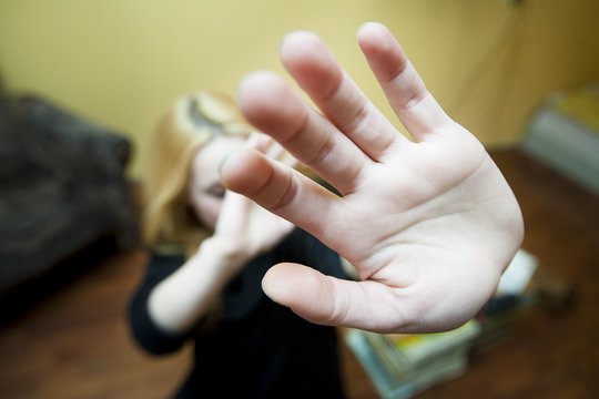 Nenustatytas vyras Mažeikiuose bandė išžaginti merginą.