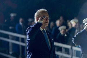 J. Bidenas pasirašė įstatymą dėl JAV skolos lubų padidinimo