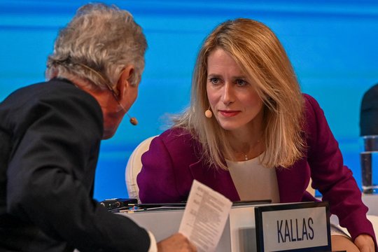 ​Estijos premjerė Kaja Kallas paneigė Rusijos nuogąstavimus dėl NATO plėtros. Ji sako, kad Aljansas kelia grėsmę Rusijos imperinėms ambicijoms, bet ne šalies saugumui, praneša „Ukrinform“.