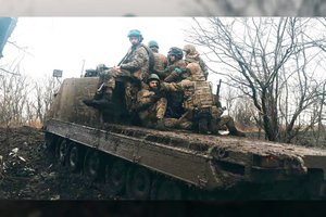 Ukraina iš Australijos gavo įdomių šarvuočių