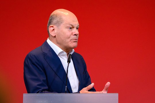  O. Scholzas.