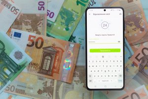 Vilnietė sukčiams 14 tūkst. eurų atidavė lengva ranka: įspėja, šiandien jų viliojimo schemos – ypač gudrios