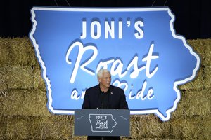 Buvęs JAV viceprezidentas M. Pence‘as sieks tapti Baltųjų rūmų šeimininku