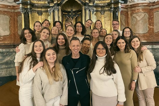 Linas Adomaitis su gospel choru.