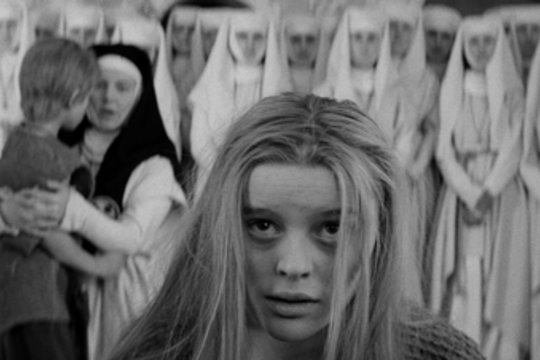  Kadras iš filmo „Marketa Lazarova“.