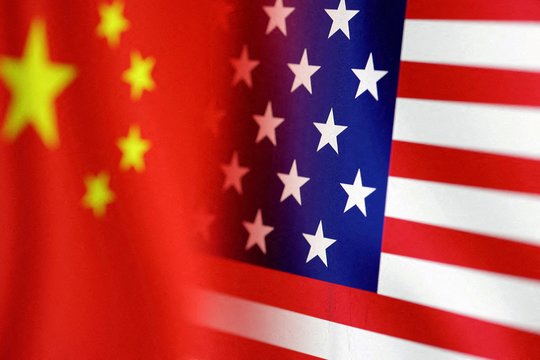 ​JAV ir Kinijos diplomatai Pekine surengė atvirus ir konstruktyvius pokalbius apie galimybę pagerinti dvišalius santykius ir įveikti tarpusavio nesutarimus, antradienį pranešė Kinijos užsienio reikalų ministerija.