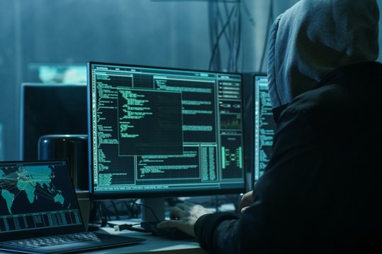  Praėjusią savaitę per Lietuvą nusiritusi paskirstytųjų paslaugų trikdymo (DDoS) atakų banga dar kartą priminė, jog šiuo metu internete saugiai jaustis nebegali nė viena organizacija.