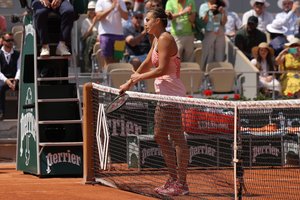 „Roland Garros“ pusfinalyje – į reitingo viršūnę lipanti A. Sabalenka ir paslaptinga čekė