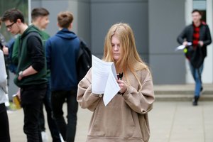 Paskutinė naktis prieš biologijos brandos egzaminą: mokytojai įvardijo, kam dar spėsite pasiruošti