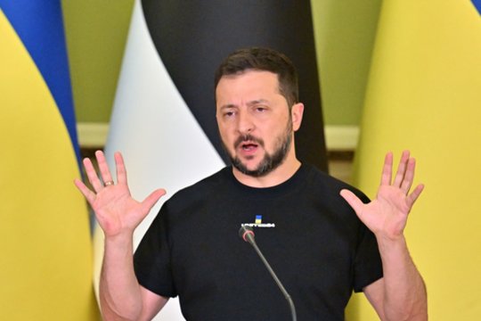 Karas Ukrainoje: V. Zelenskis praneša apie katastrofišką padėti Chersone, ten rusai trukdo evakuoti gyventojus.