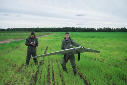  Dronus „Supercam“ sukūrė Rusijos bendrovė „Unmanned Systems“, „S350“ yra vienas iš jos pavyzdinių produktų.