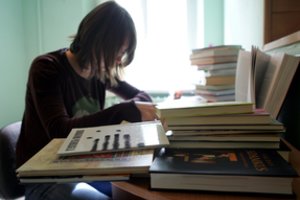 Dar kelios bendrovės planuoja masinius atleidimus: viena atsisakys beveik visų darbuotojų