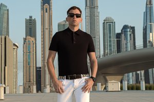 Grupė „SEL“ pristato naują dainą „Nupirk man“