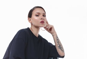 Justė Arlauskaitė-Jazzu – apie motinystę ir juodžiausią gyvenimo periodą: „Tai buvo lėtinis savęs žudymas“