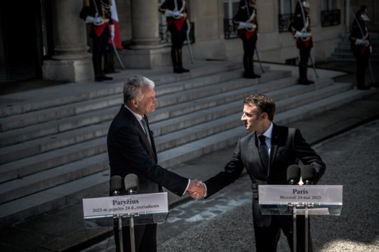 Gitanas Nausėda ir Emmanuelis Macronas.