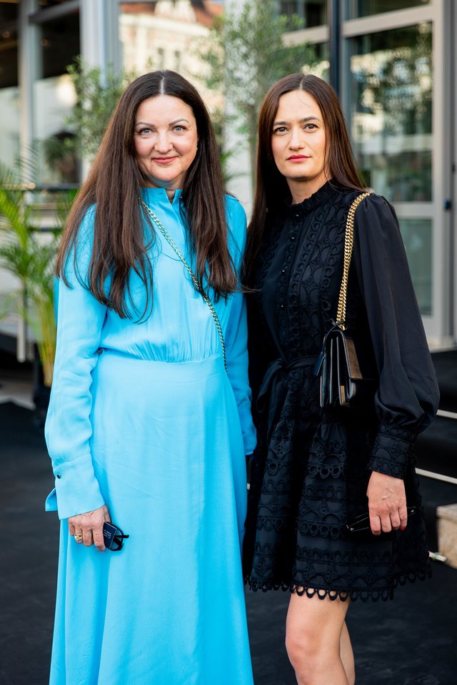 „Radisson Kaunas“ vadovė Jūratė Rudienė ir pardavimų direktorė Evelina Pangonienė (dešinėje).<br> Pranešino siuntėjų nuotr.