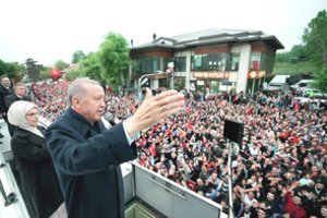 Turkija pakeitė šalies centrinio banko vadovą: pirmą kartą poste – moteris