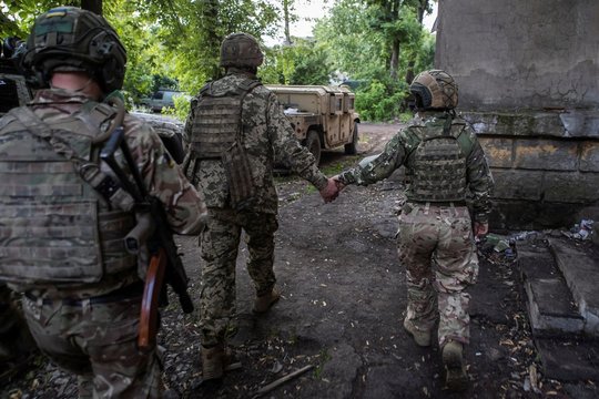 Atsakė, ko tikėtis prasidėjus ukrainiečių kontrpuolimui: pasiruošusios abi pusės