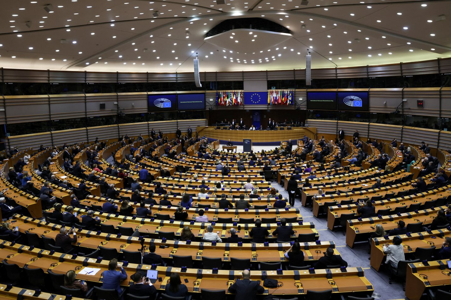 Europos Parlamento išlaidų kontrolės mechanizmas – kas kurį laiką atsitiktinai patikrinti kelis parlamentarus. <br>Reuters/Scanpix nuotr.
