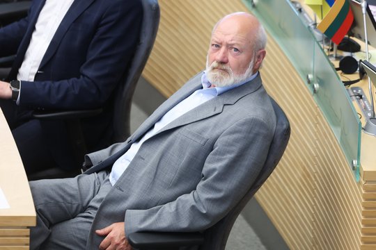 E. Gentvilas apie konservatorių prezidiumo paramą dabartinei Vyriausybei: tikiuosi, kad tai užbaigs krizę.