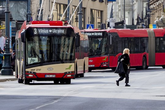 Gegužės pabaigoje Vilniaus viešajame transporte (VVT) įvesta nauja elektroninio bilieto sistema sostinėje vertinama nevienareikšmiškai.