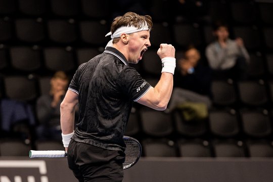 R.Berankis.