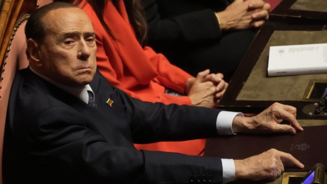 Eidamas 87-uosius metus mirė buvęs Italijos premjeras Silvio Berlusconi 