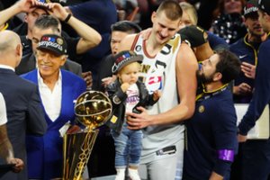 „Denver Nuggets“ šėlsta – pirmą kartą istorijoje tapo NBA čempione