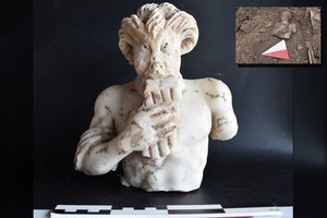 Senovinės krikščioniškos bažnyčios griuvėsiuose aptiko pagoniško dievo skulptūrą