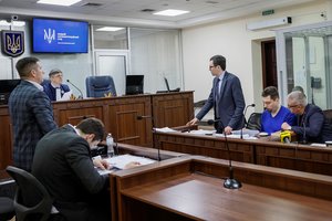 Korupcijos skandalas Ukrainoje: įkalino teisėją, slėpusį kyšius agurkų stiklainiuose