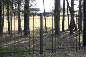 Tvoromis ir mitais apaugusį vieną prabangiausių Vilniaus kvartalų purtys kone visos institucijos